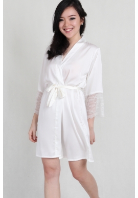Lace Trimmed Satin Robe in White