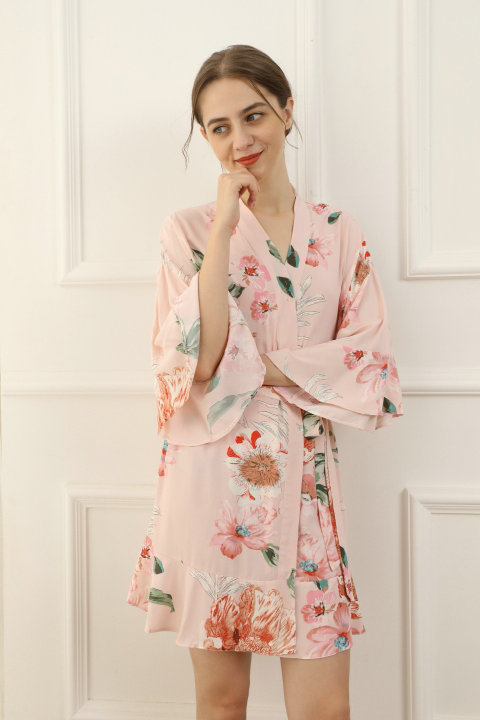 Petra Floral Ruffle Robe in Blush